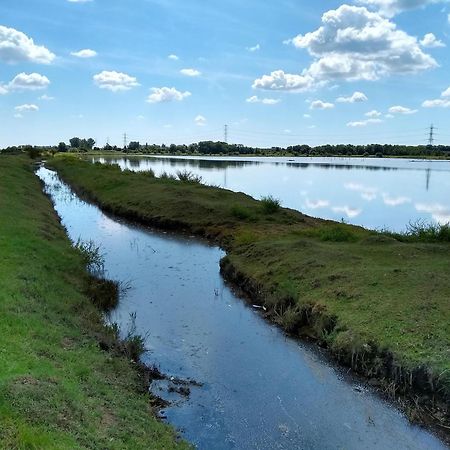 Watercress Barns Apartamento Sittingbourne Exterior foto