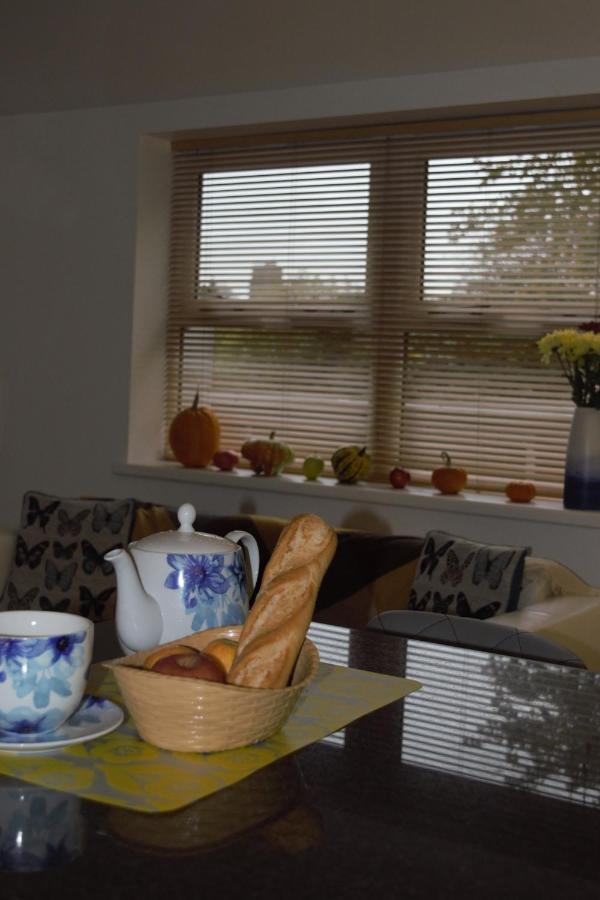 Watercress Barns Apartamento Sittingbourne Exterior foto